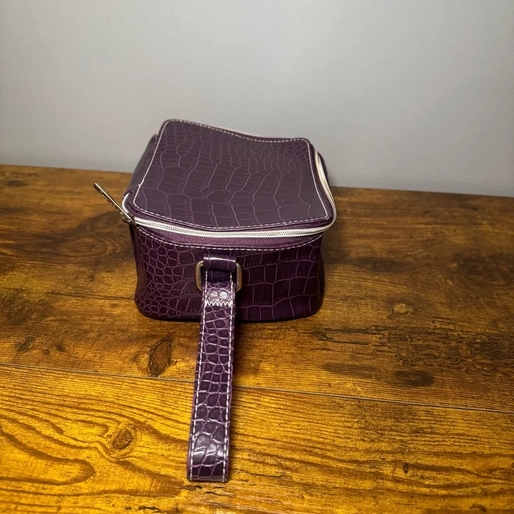 Clinique Purple‎ Embossed Wristlet